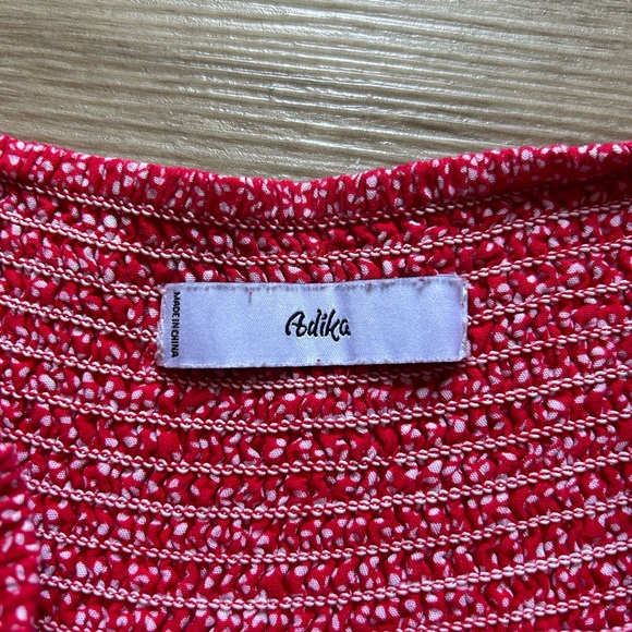 Red patterned skirt - Picture 2 of 3